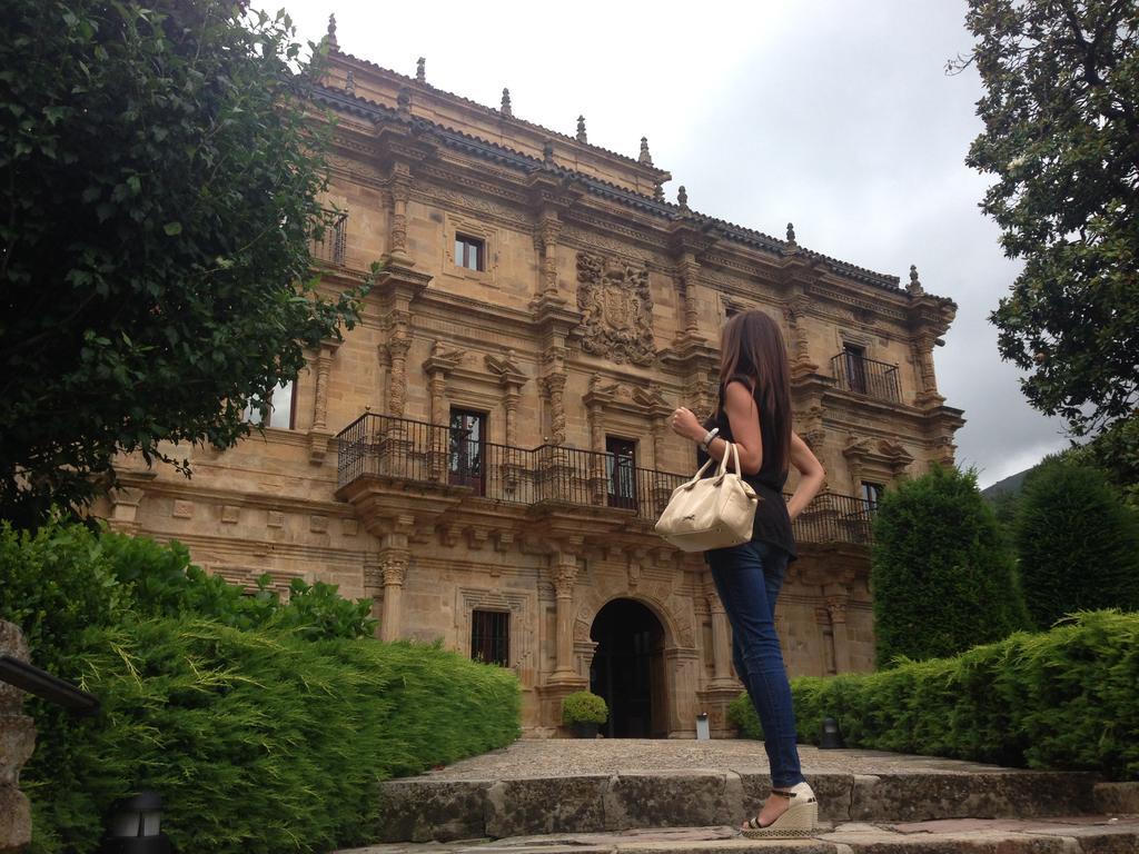 Posada De Villacarriedo Экстерьер фото